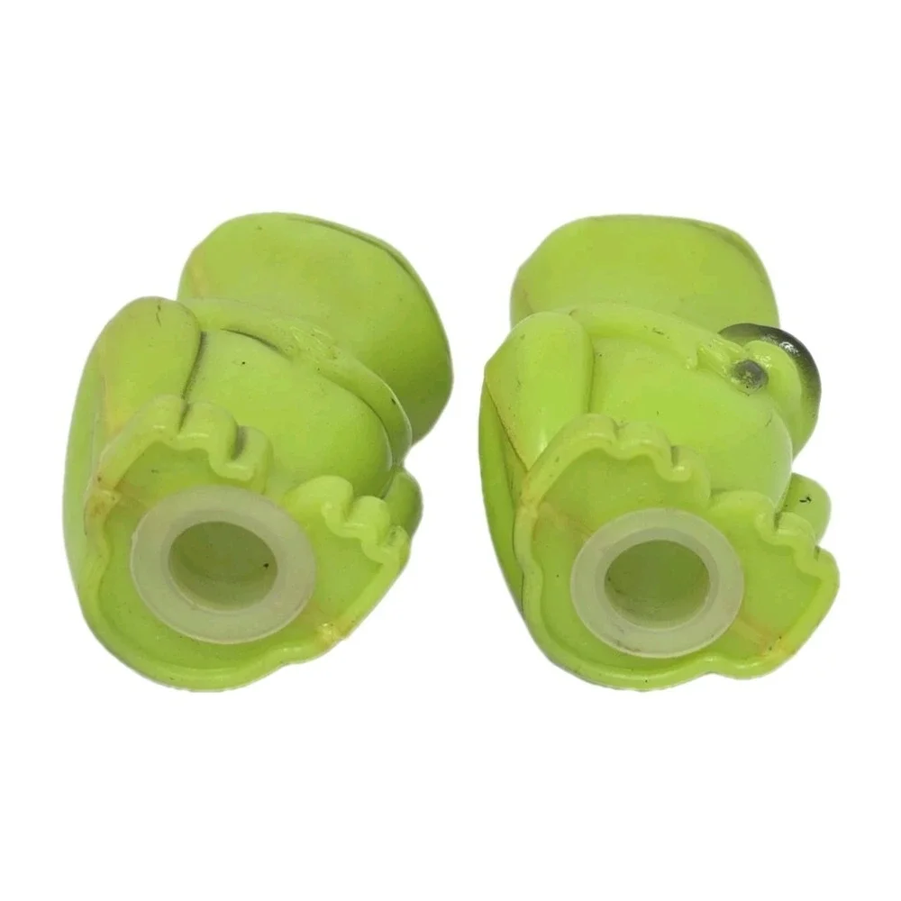 Vintage Salt & Pepper Shakers Plastic Green Frogs with Umbrella In Love Display